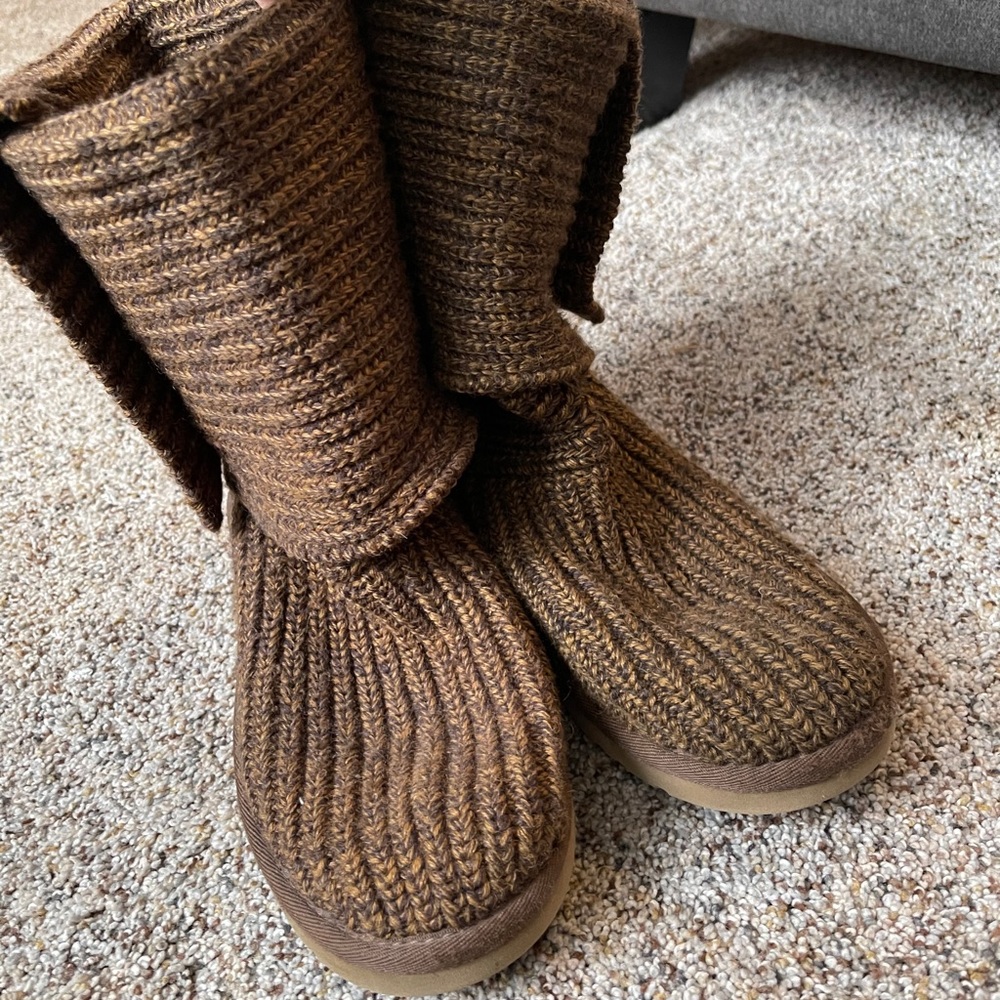 Tall sweater UGGs